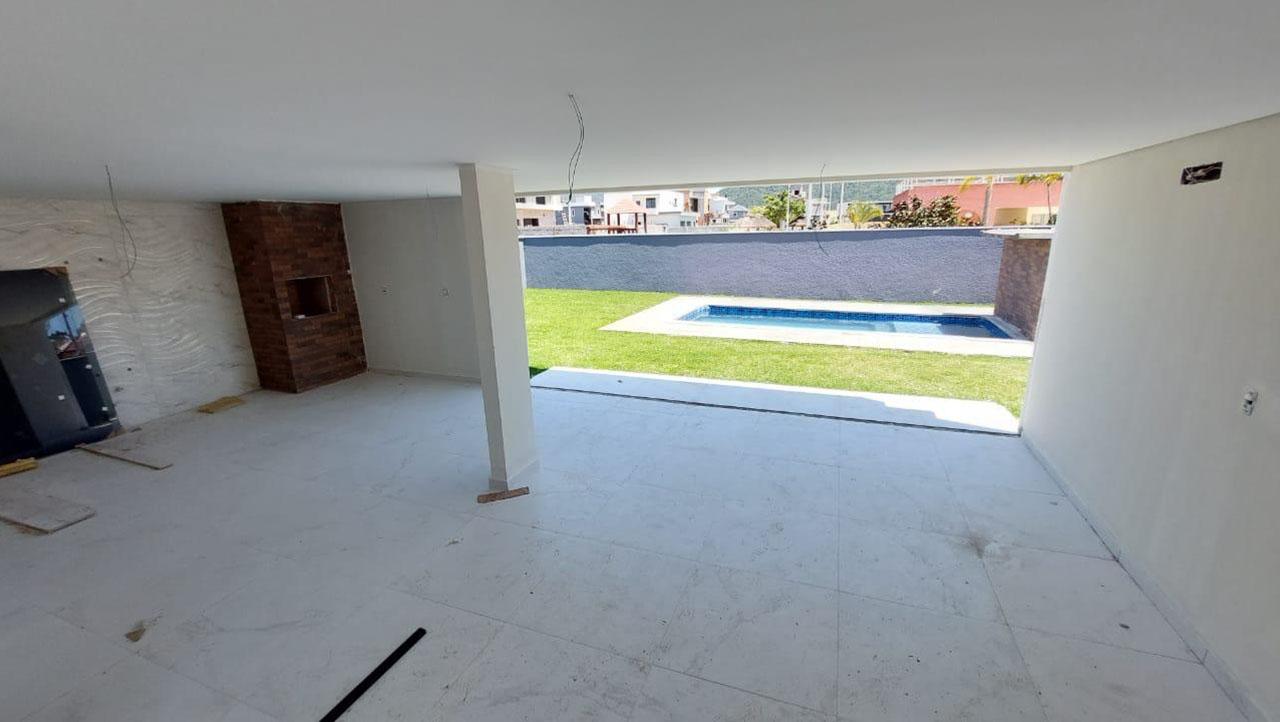 Casa no Condomínio  Ilhas das Laranjeiras