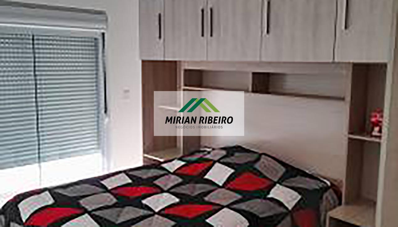 Lindo apartamento a 400m da praia, localizado na rua dos Tubarões. 