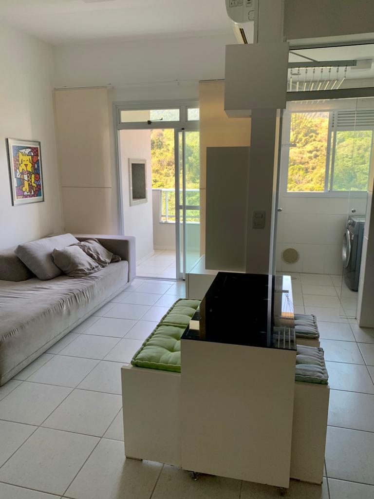 Um excelente apartamento à venda no bairro Itacurubi - Florianópolis, SC