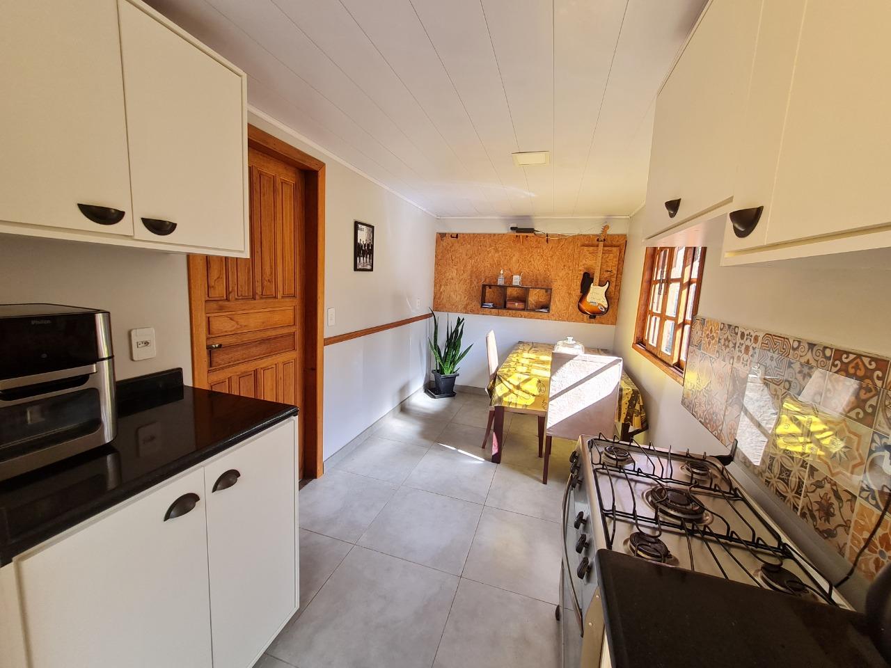 Casa com 4 suítes independentes - Próximo à praia do Moçambique