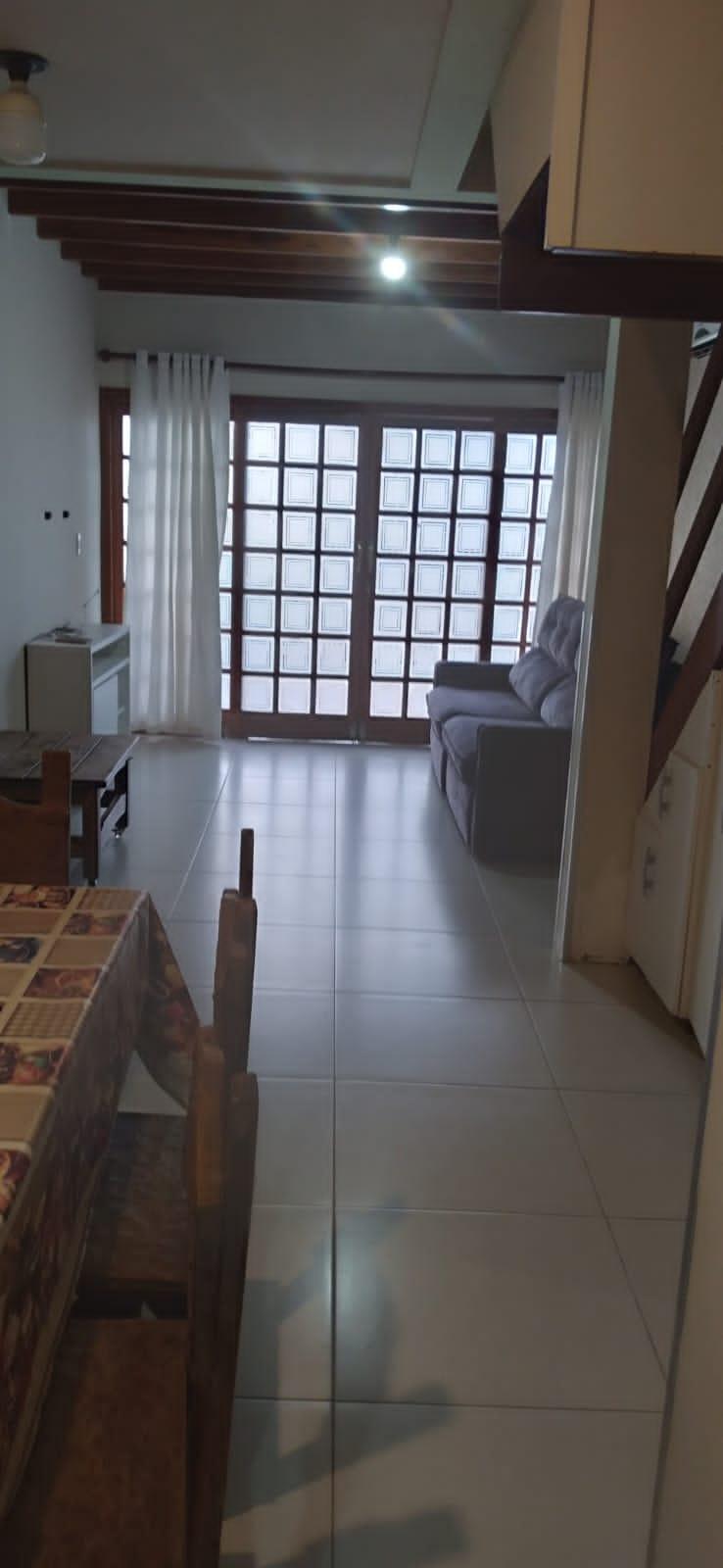Casa com 2 andares à venda no bairro Ingleses