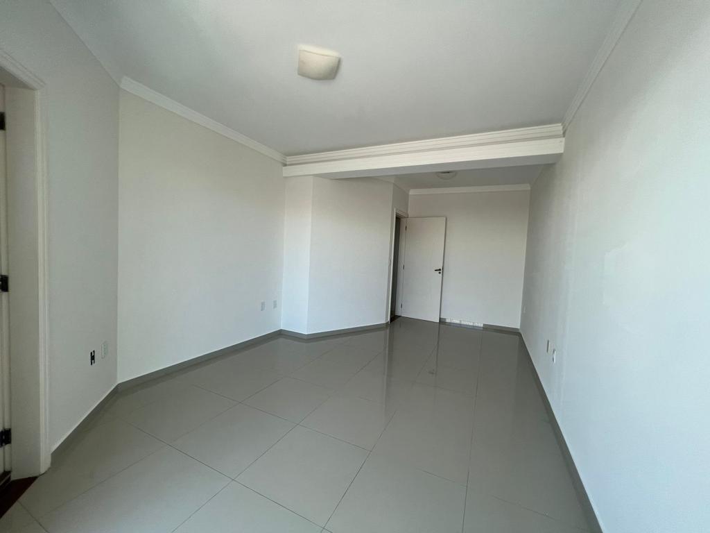 Casa com acabamento impecável, 2 andares - Bairro Ingleses, Florianópolis - SC