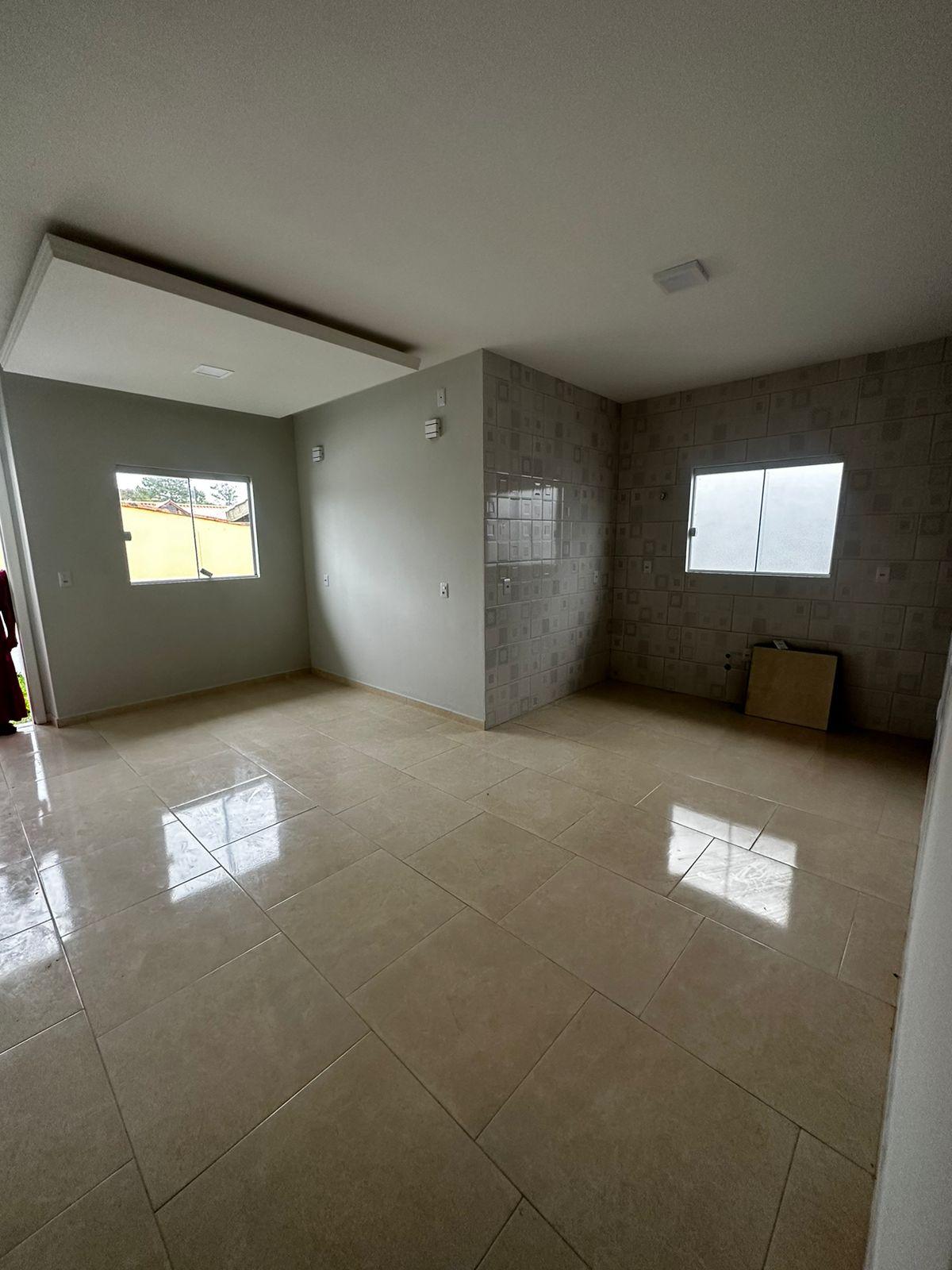 Casa à venda no bairro Rio Vermelho, 3 dorm. bom preço