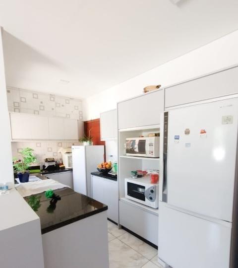 Casa à venda no bairro Rio Vermelho, com preço acessível