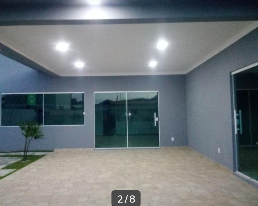 Casa à venda no bairro Rio Vermelho, com acabamento refinado