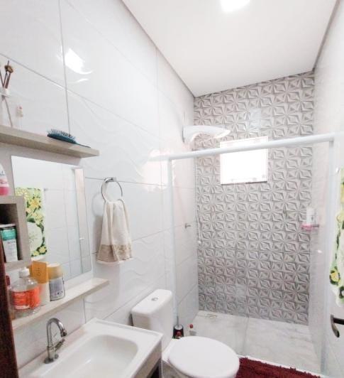 Casa à venda no bairro Rio Vermelho, com preço acessível