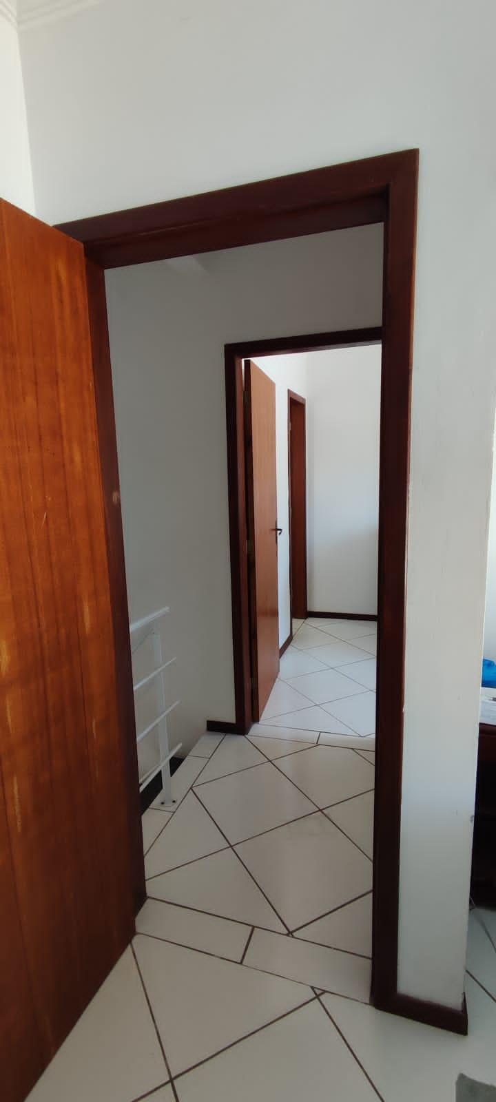 Sobrado à venda, localizado no Bairro ingleses, em Florianópolis - SC.