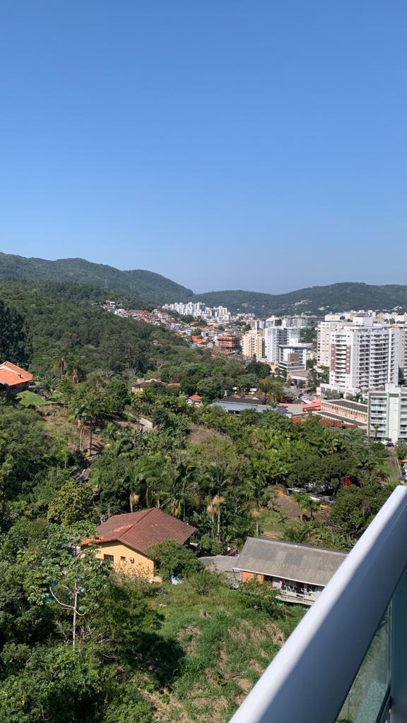 Um excelente apartamento à venda no bairro Itacurubi - Florianópolis, SC
