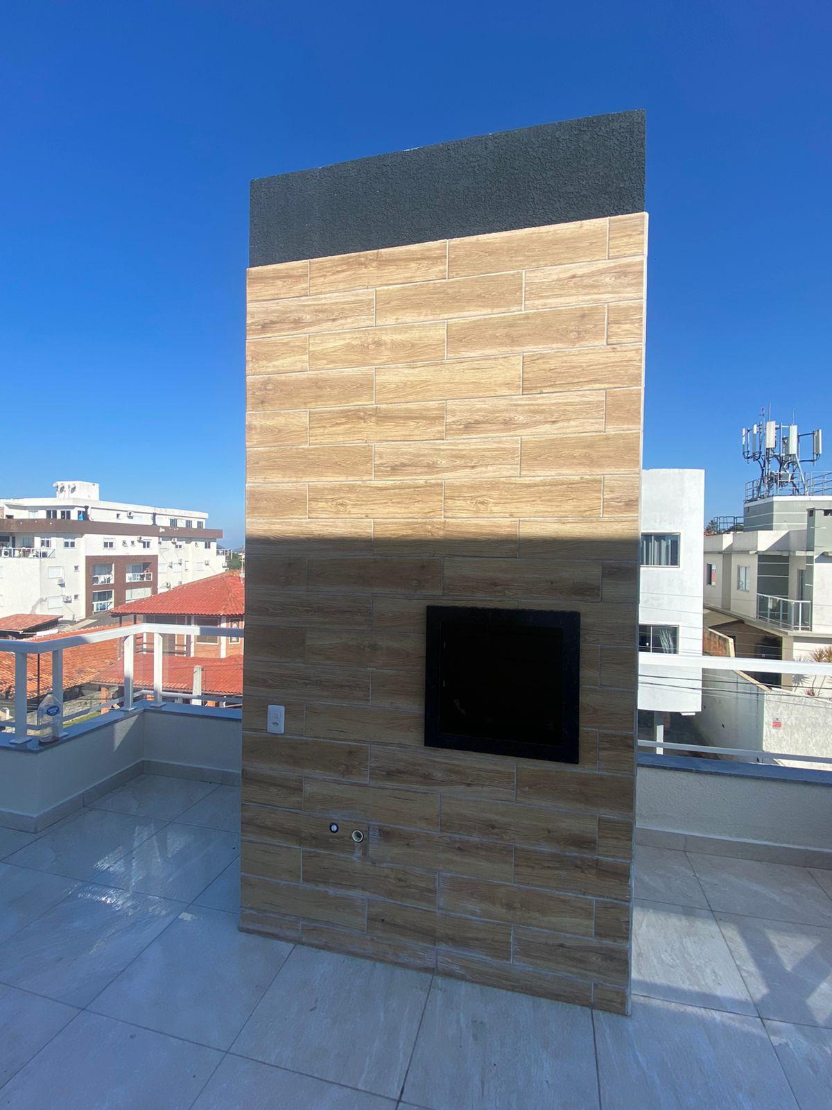 Cobertura disponível para venda nos Ingleses, entrada para o Santinho