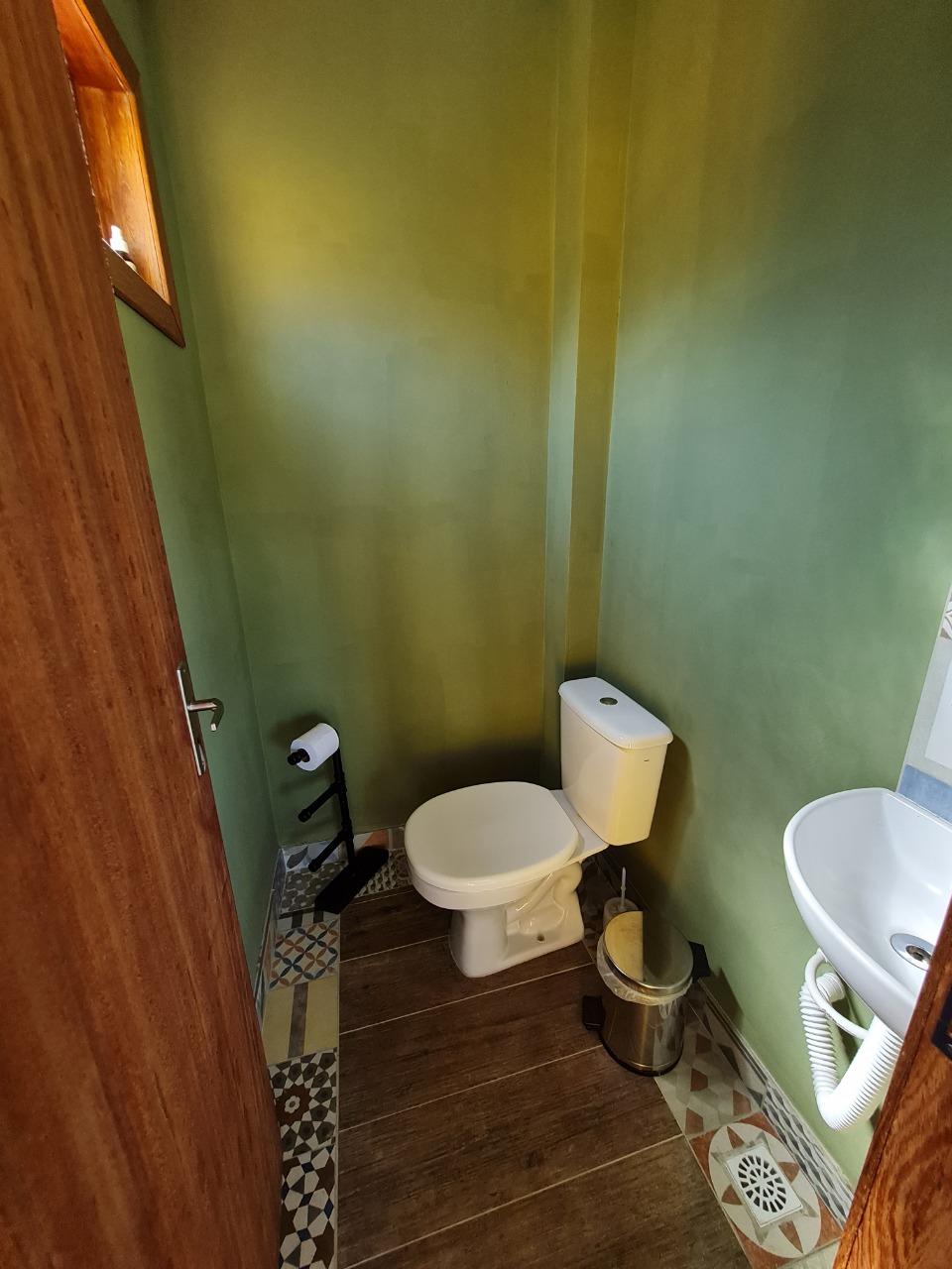 Casa com 4 suítes independentes - Próximo à praia do Moçambique