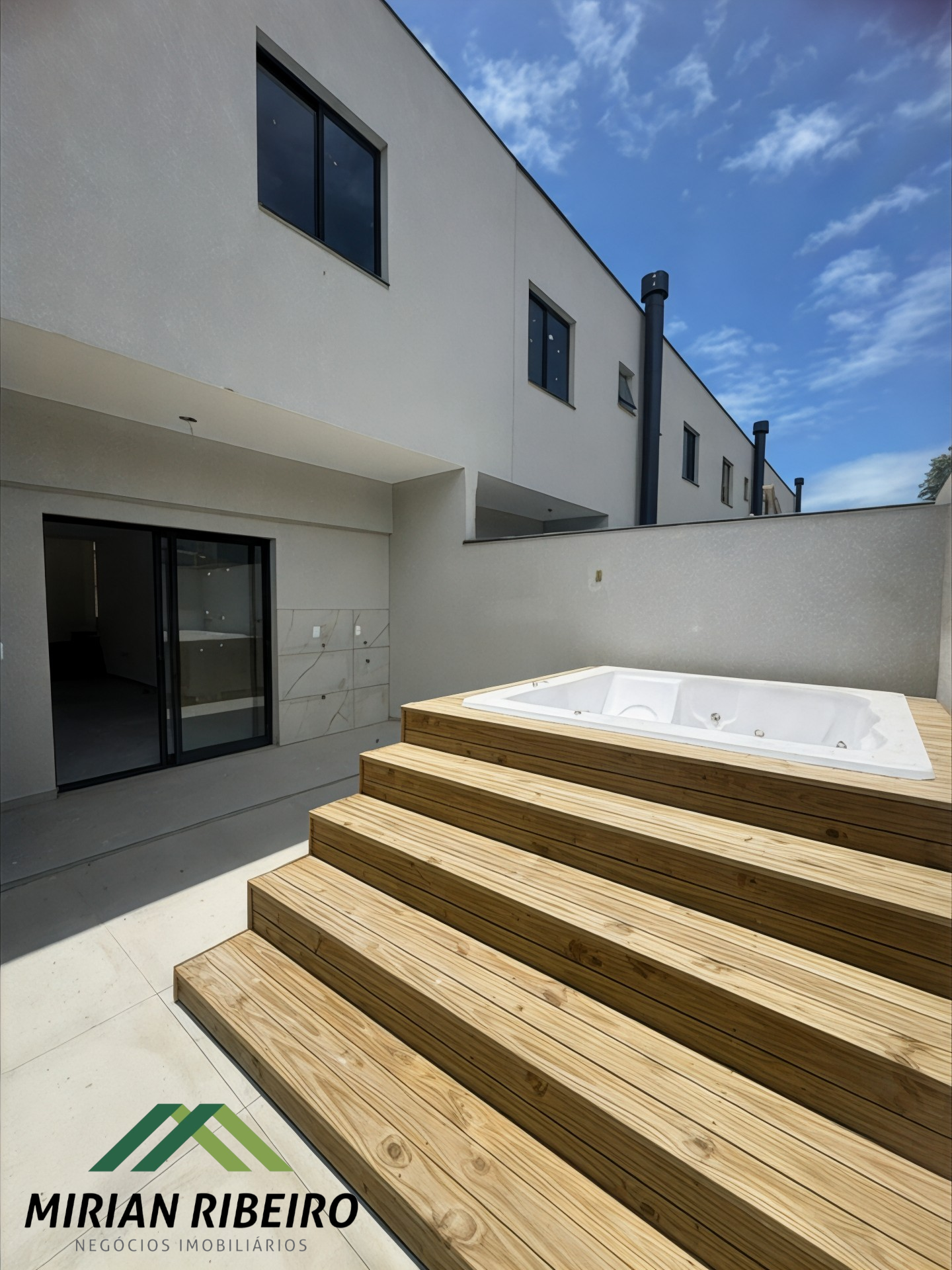 Sobrado de Alto padrão 