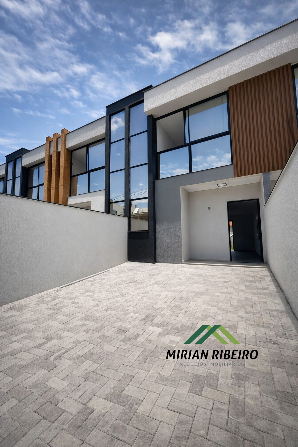 Sobrado de Alto padrão 