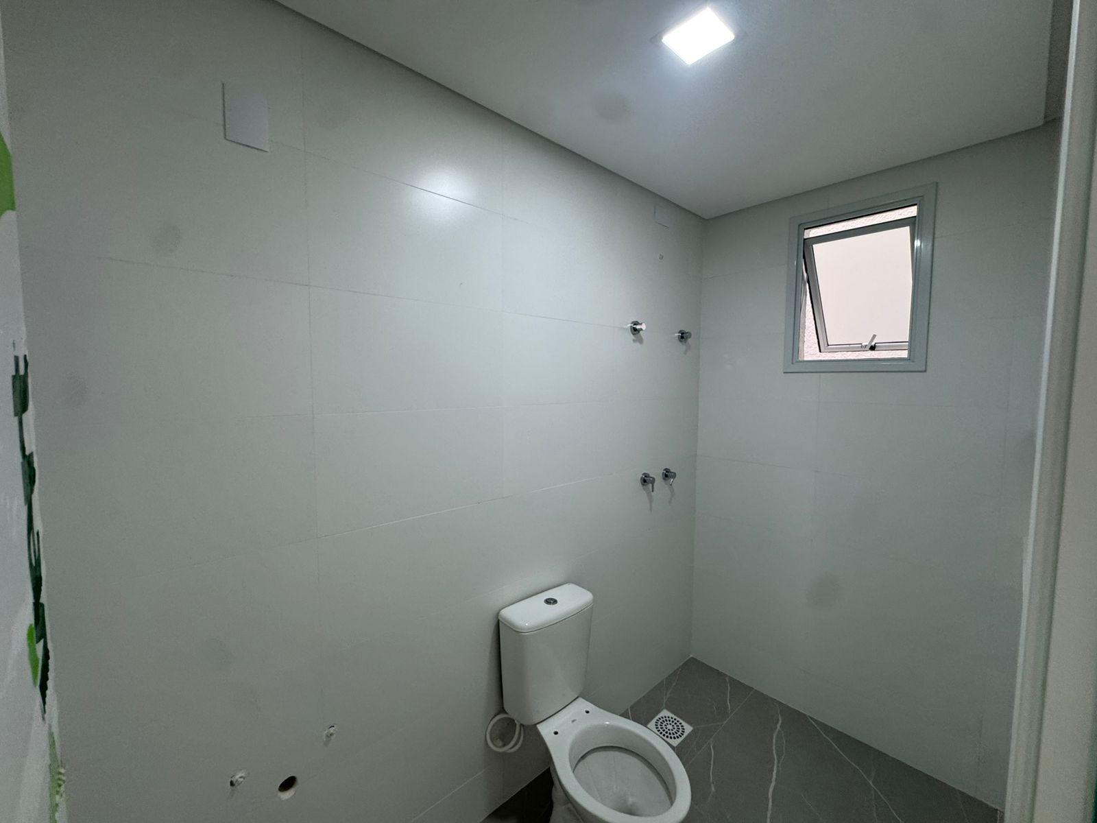 APTO NOVO  NO RESIDENCIAL HERCÍLIO LUZ 