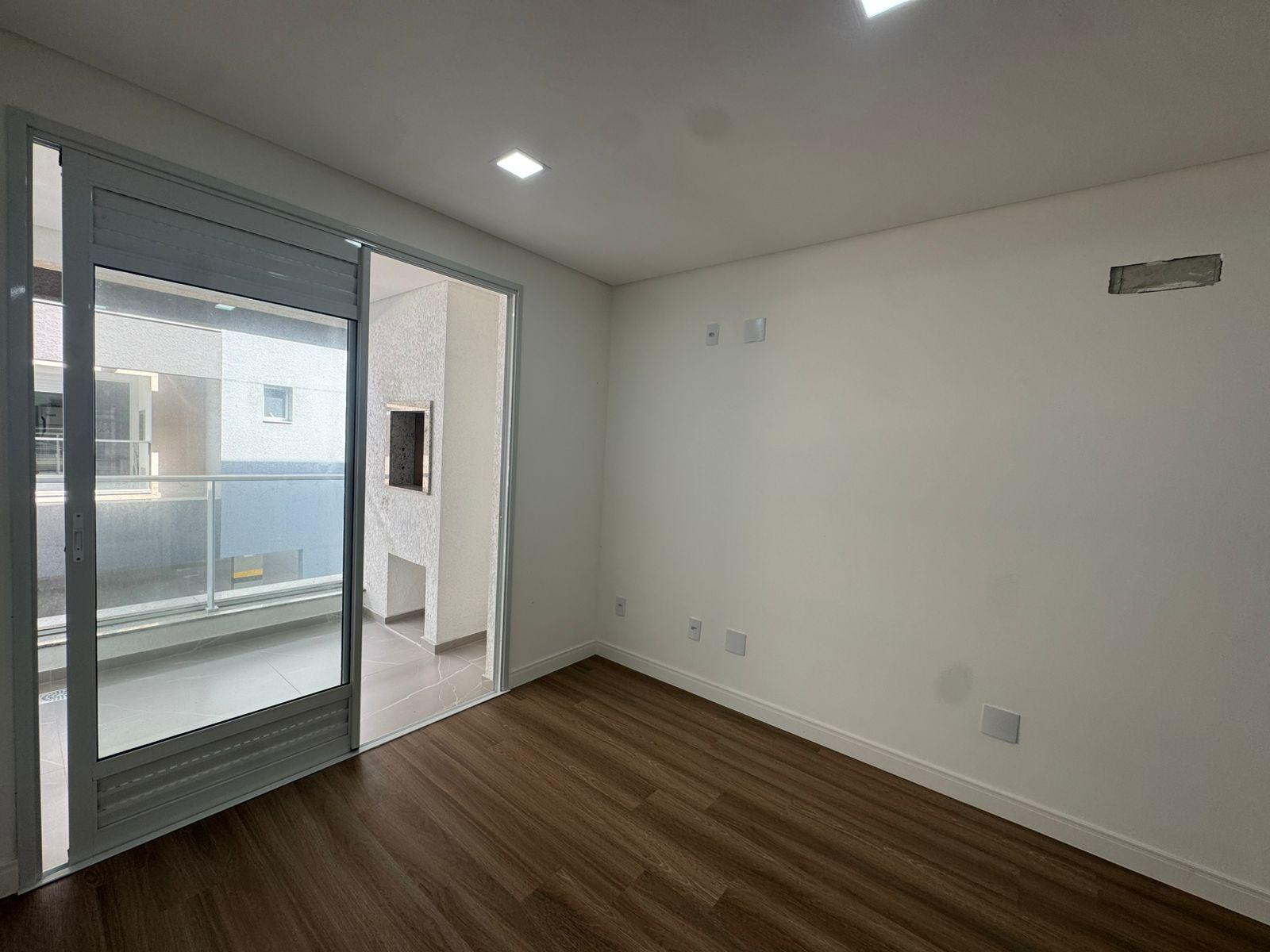 APTO NOVO  NO RESIDENCIAL HERCÍLIO LUZ 