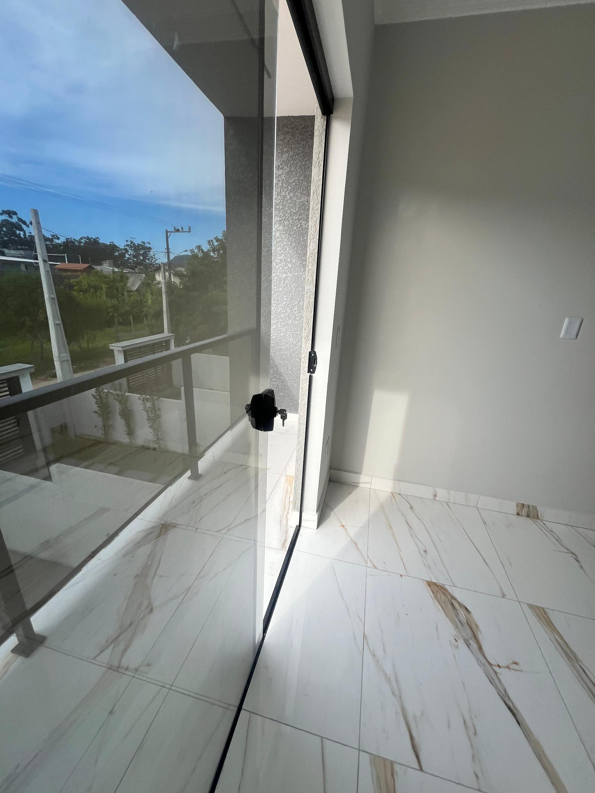 SOBRADO À VENDA – RIO VERMELHO | FLORIANÓPOLIS/SC | SUITES + EDÍCULA