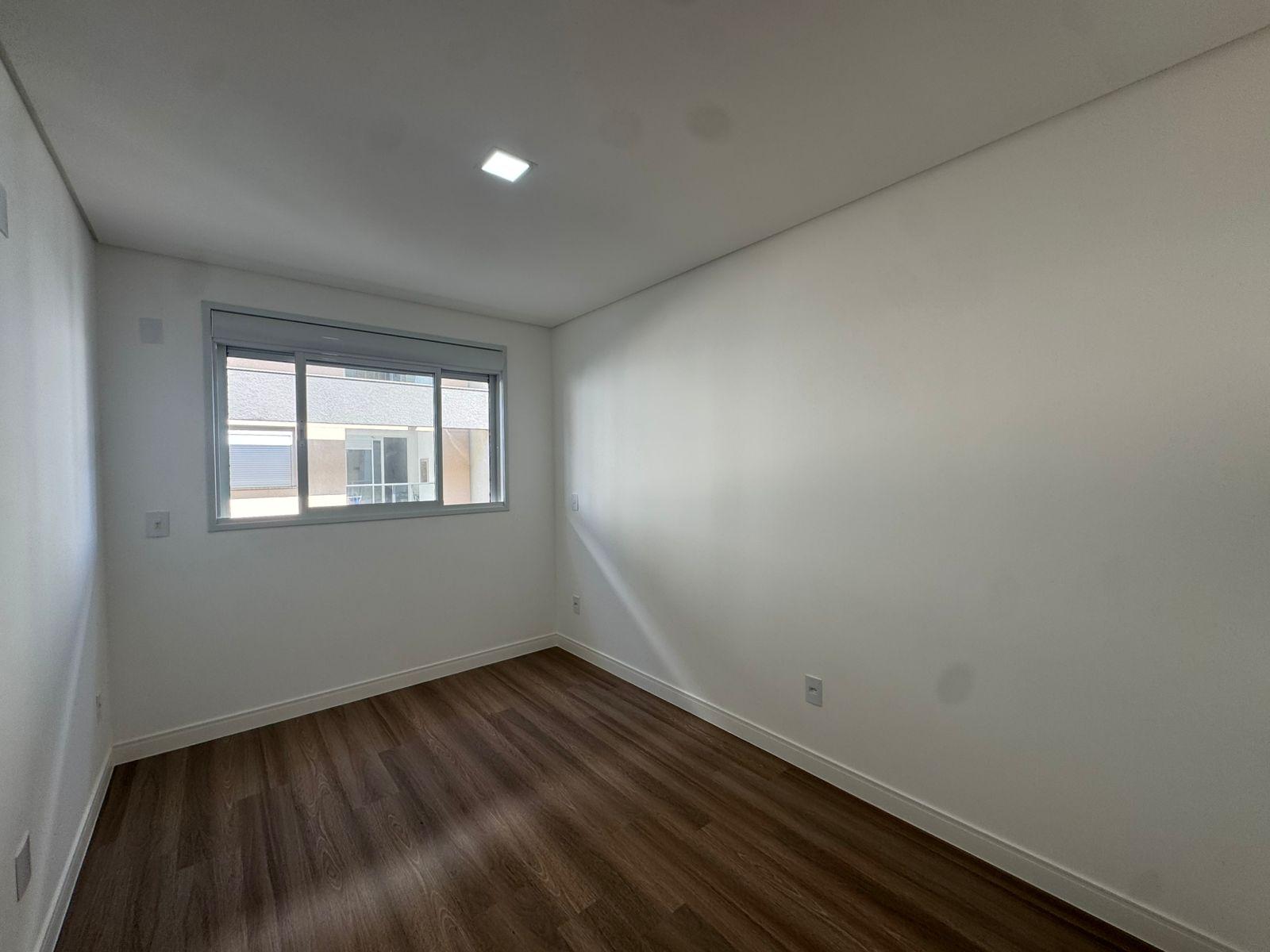 APTO NOVO  NO RESIDENCIAL HERCÍLIO LUZ 