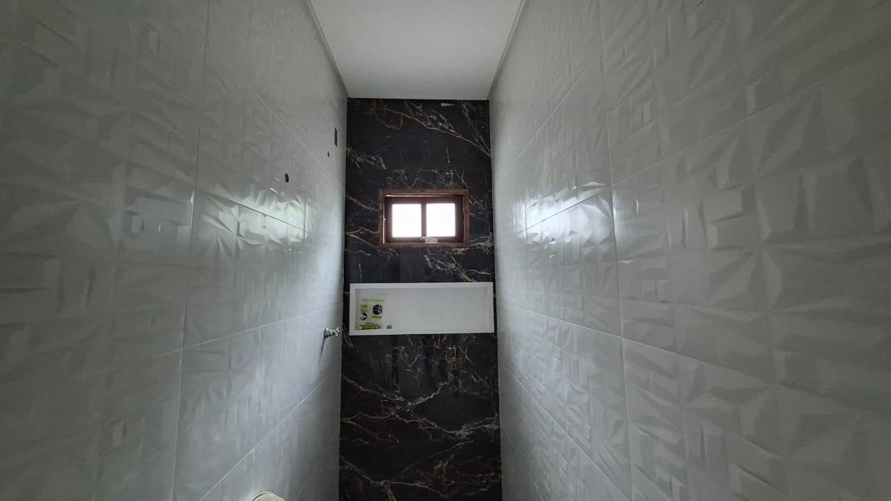 Casa com 5 Dormitórios, Área Gourmet e Amplo Espaço Externo