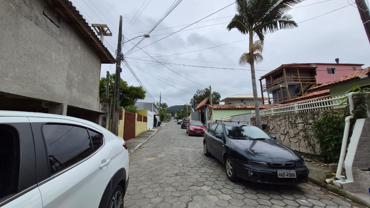 Casa com 5 Dormitórios, Área Gourmet e Amplo Espaço Externo