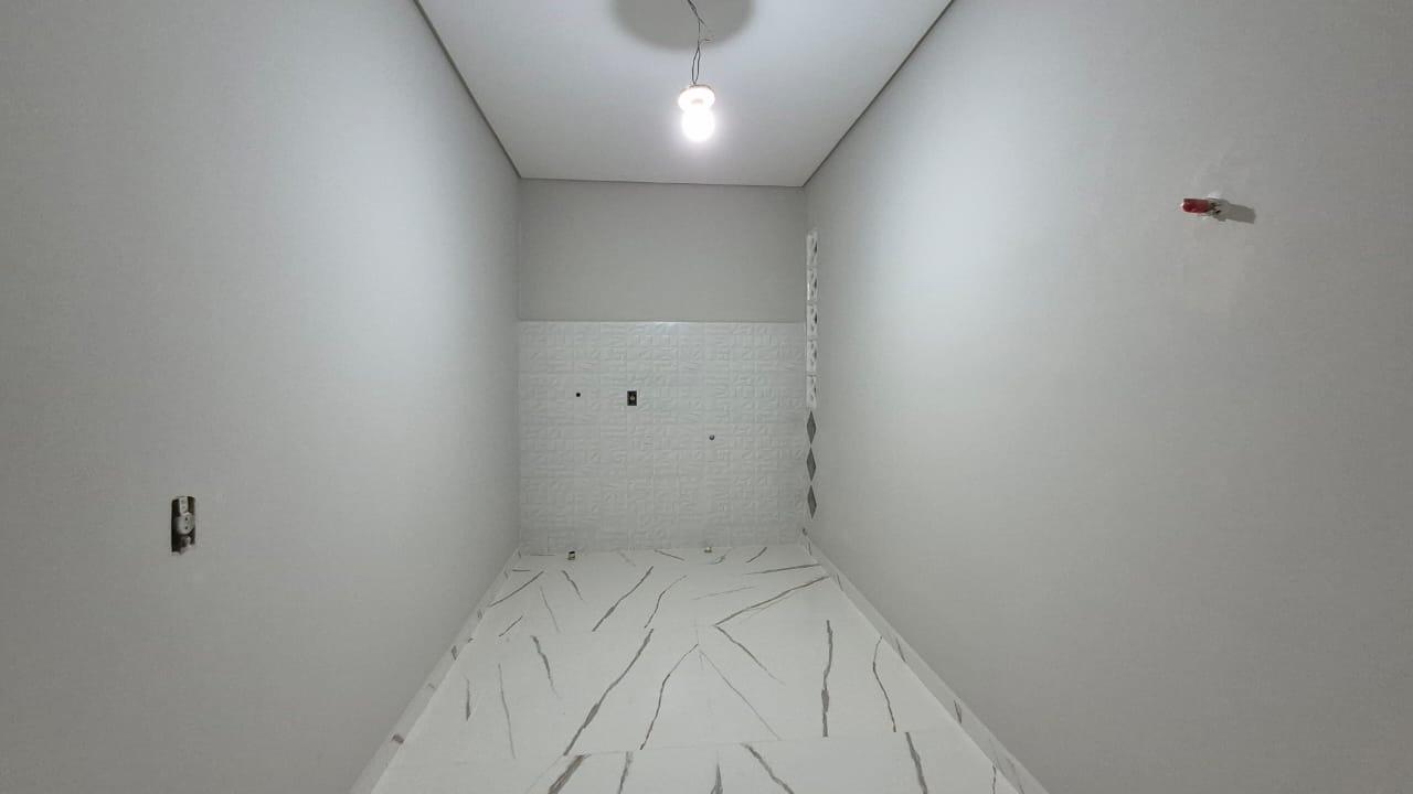 Casa com 5 Dormitórios, Área Gourmet e Amplo Espaço Externo