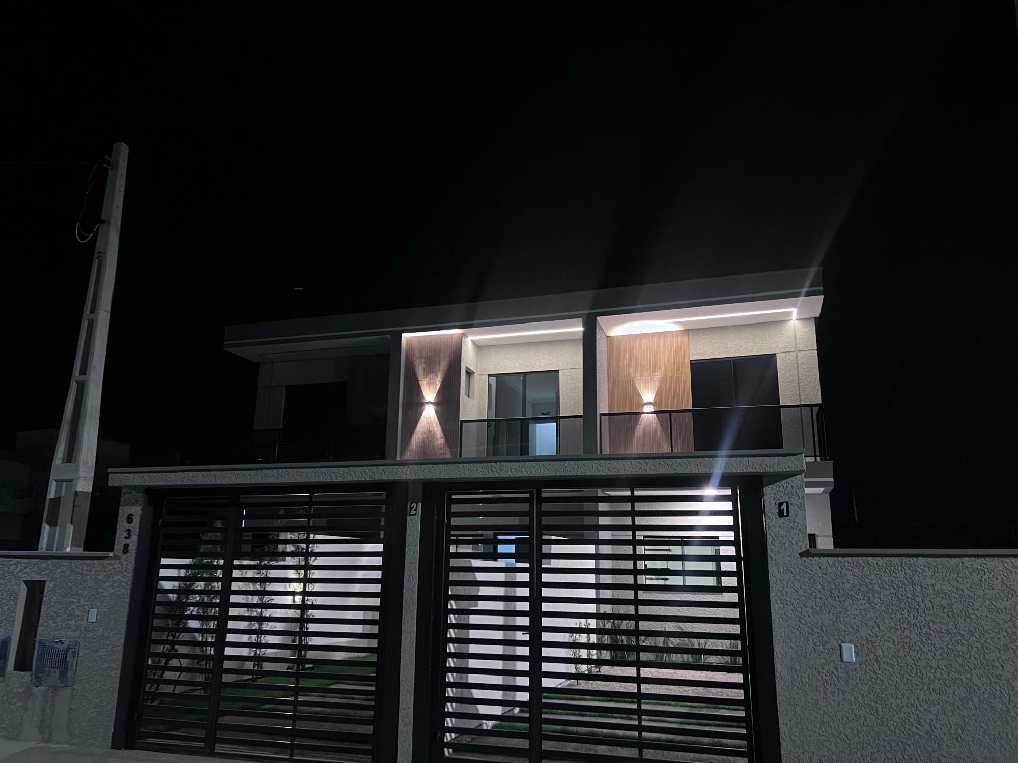 SOBRADO À VENDA – RIO VERMELHO | FLORIANÓPOLIS/SC | SUITES + EDÍCULA