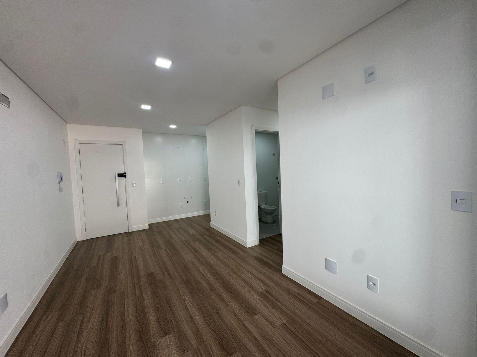 APTO NOVO  NO RESIDENCIAL HERCÍLIO LUZ 